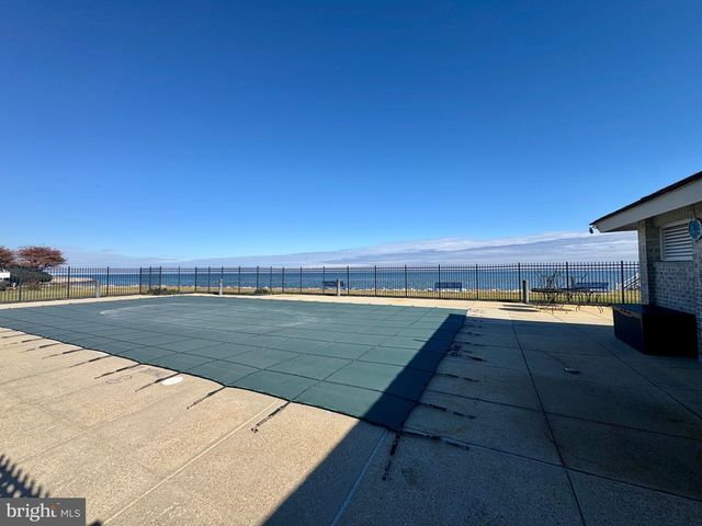 8074 WINDWARD KEY DR, Chesapeake Beach, MD 20732