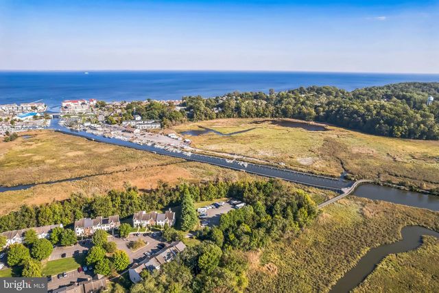 8074 WINDWARD KEY DR, Chesapeake Beach, MD 20732