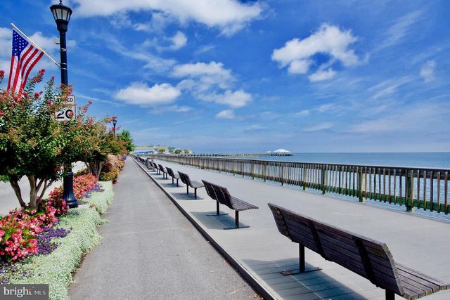 8074 WINDWARD KEY DR, Chesapeake Beach, MD 20732