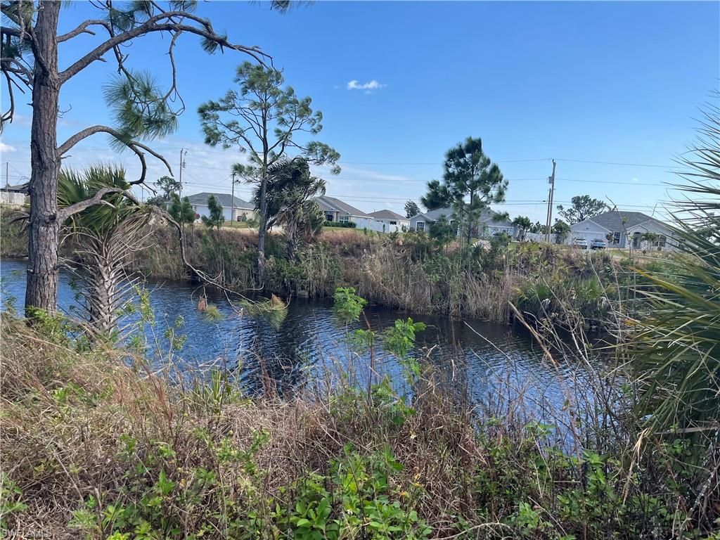 1010 NE 44th LN, CAPE CORAL, FL 33909 — exterior