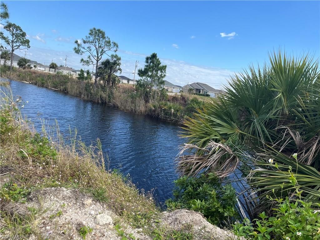 1010 NE 44th LN, CAPE CORAL, FL 33909 — photo 2