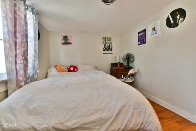 27 Sidney Avenue, Waterford, NY 12188