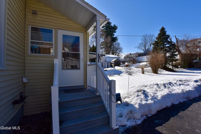 27 Sidney Avenue, Waterford, NY 12188