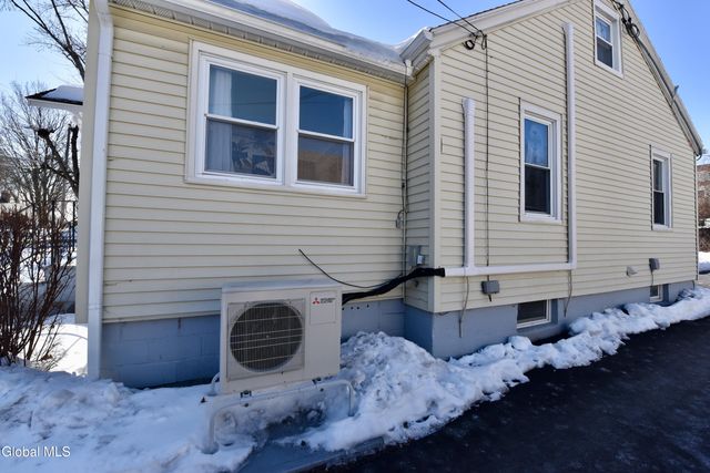 27 Sidney Avenue, Waterford, NY 12188