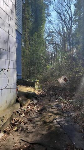 2676 Oldknow NW Drive, Atlanta, GA 30318