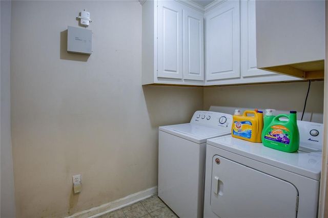 27 N Broad Street, Porterdale, GA 30014