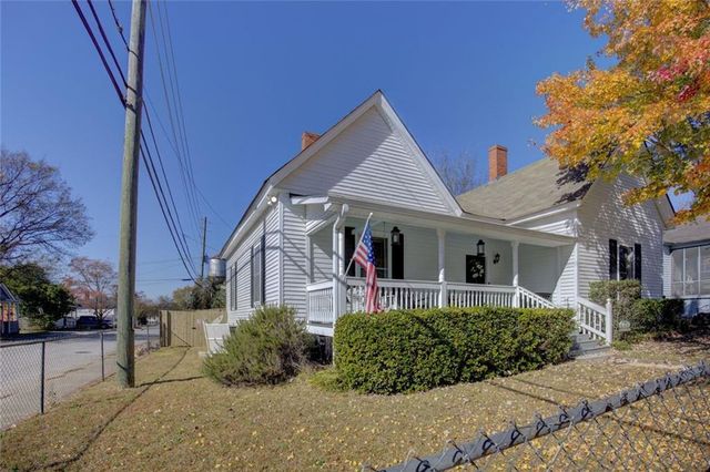 27 N Broad Street, Porterdale, GA 30014