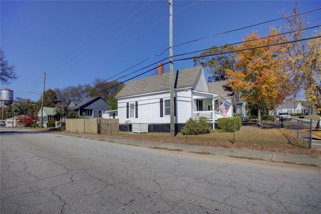 27 N Broad Street, Porterdale, GA 30014