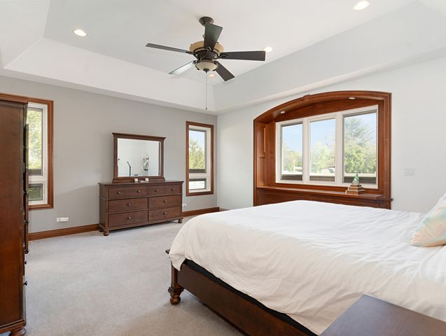 5605 S Kensington Avenue, Countryside, IL 60525