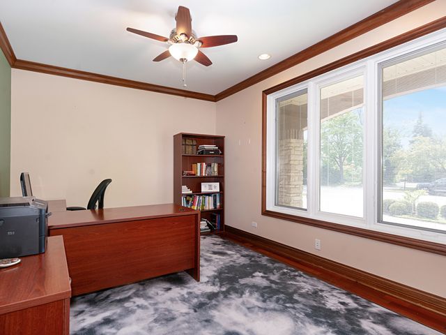 5605 S Kensington Avenue, Countryside, IL 60525