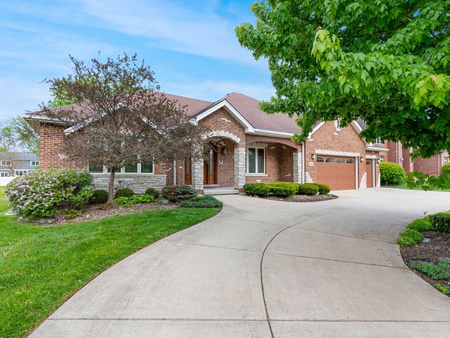 5605 S Kensington Avenue, Countryside, IL 60525