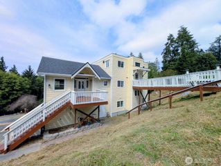 5175 Ridgeline Place, Oak Harbor, WA 98277