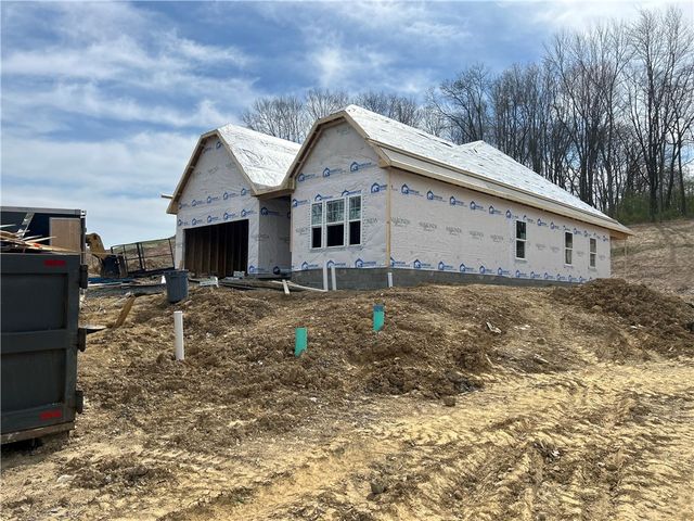 110 July Drive, City Of But Sw, PA 16002