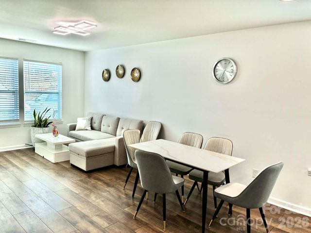 1096 12th Avenue NW, Hickory, NC 28601