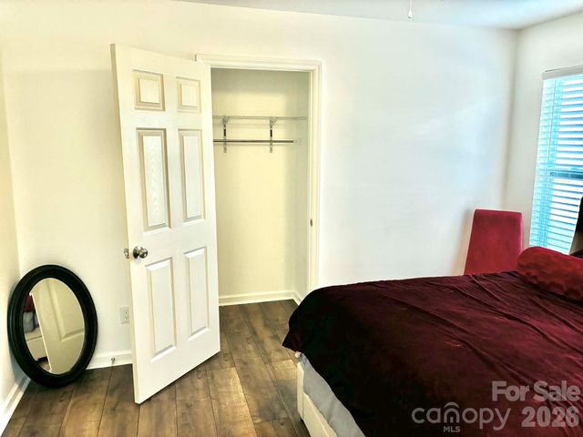 1096 12th Avenue NW, Hickory, NC 28601