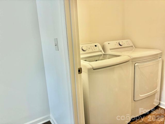 1096 12th Avenue NW, Hickory, NC 28601