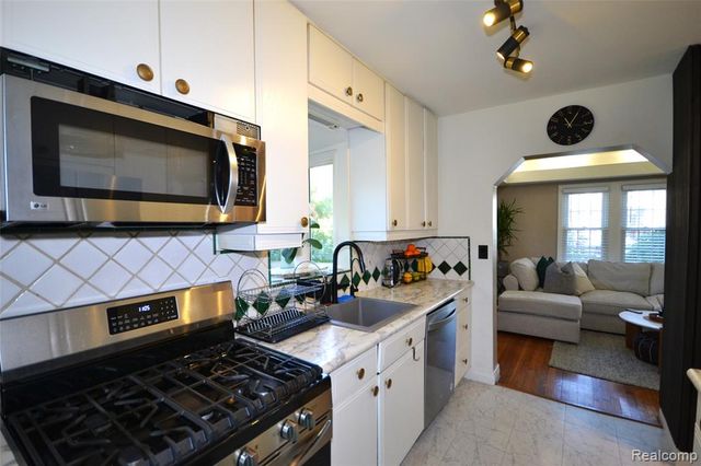 1268 Davis Avenue, Birmingham, MI 48009