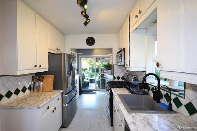 1268 Davis Avenue, Birmingham, MI 48009