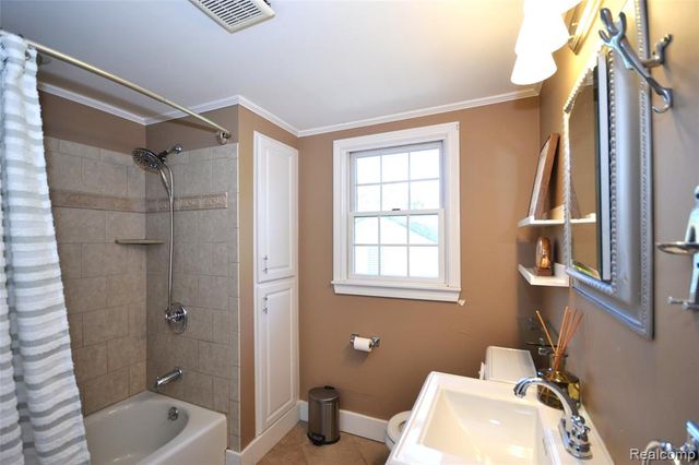 1268 Davis Avenue, Birmingham, MI 48009