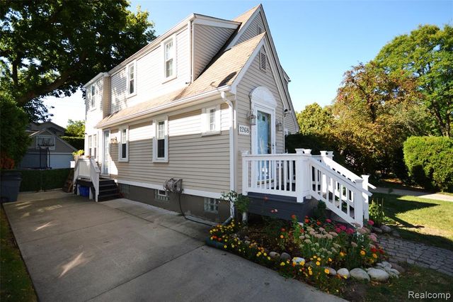 1268 Davis Avenue, Birmingham, MI 48009
