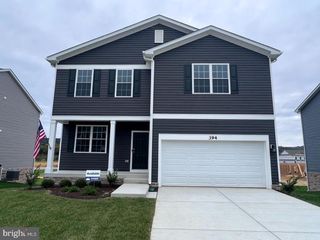 394 AYLESBURY LN, Martinsburg, WV 25403