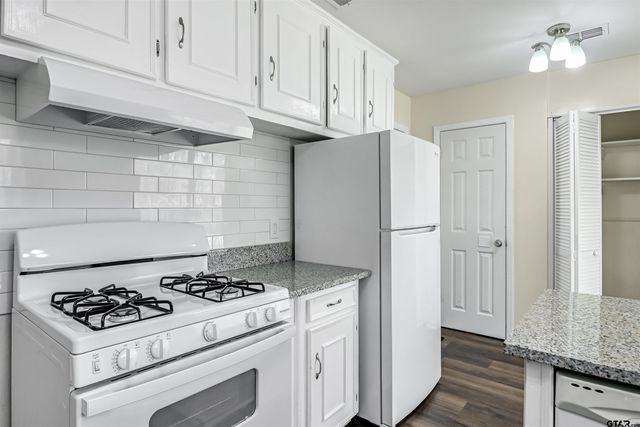 2114 Woodhaven, Tyler, TX 75701