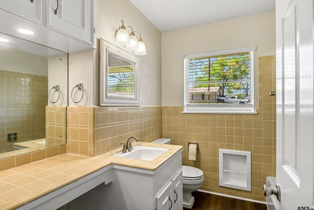 2114 Woodhaven, Tyler, TX 75701