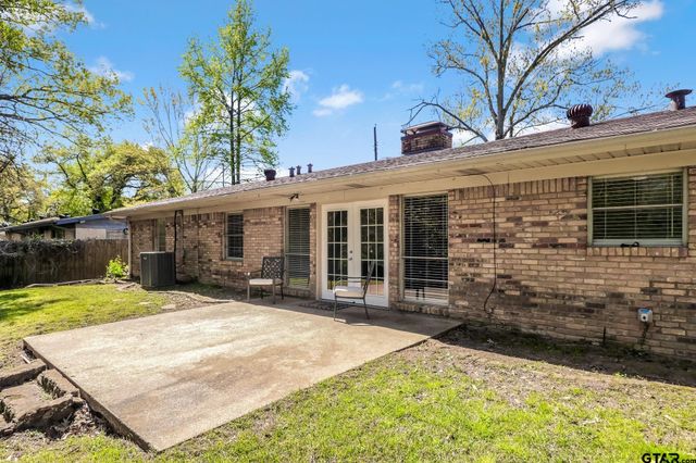 2114 Woodhaven, Tyler, TX 75701