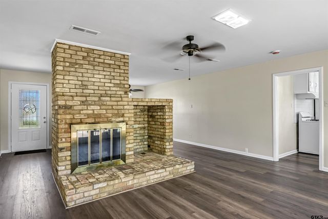 2114 Woodhaven, Tyler, TX 75701