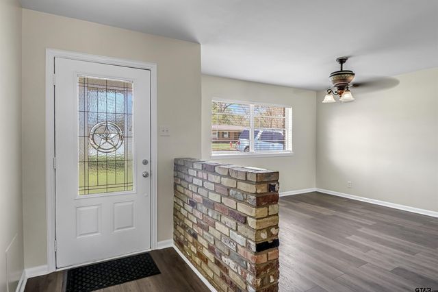 2114 Woodhaven, Tyler, TX 75701