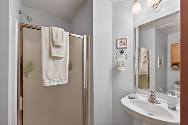 2540 38th Avenue NE 203, Saint Anthony, MN 55421