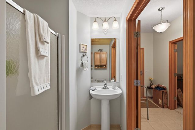 2540 38th Avenue NE 203, Saint Anthony, MN 55421