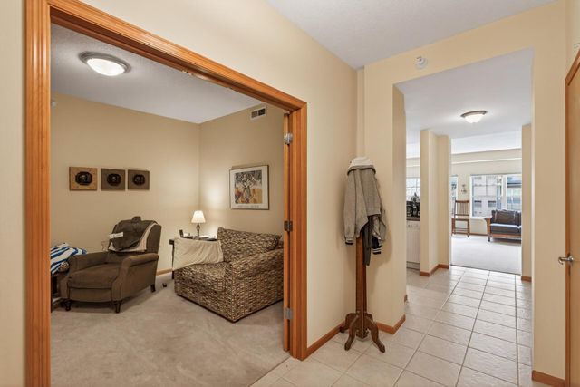 2540 38th Avenue NE 203, Saint Anthony, MN 55421