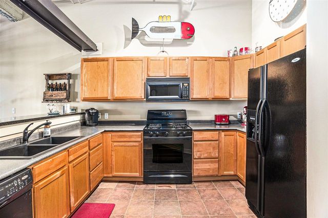 105 W Danaher Street 201, Ludington, MI 49431