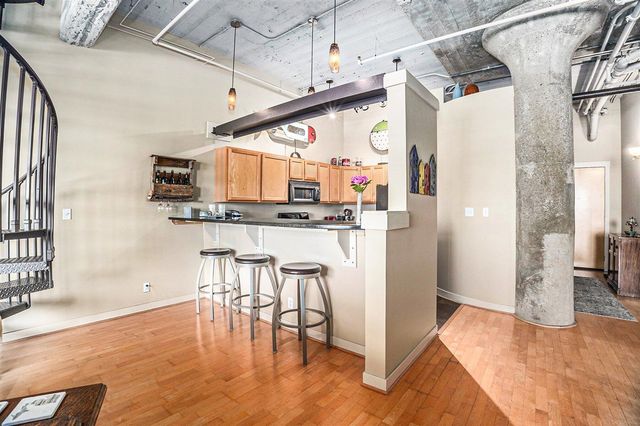 105 W Danaher Street 201, Ludington, MI 49431