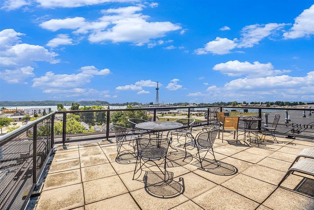 105 W Danaher Street 201, Ludington, MI 49431