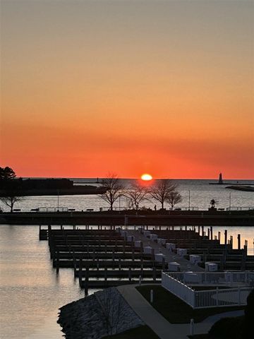 105 W Danaher Street 201, Ludington, MI 49431