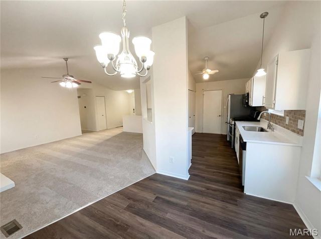 4024 French Oak Lane, St Charles, MO 63304