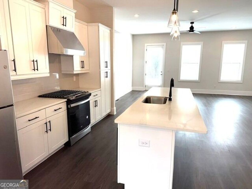 2461 Sycamore Road NW, Atlanta, GA 30318 — photo 5