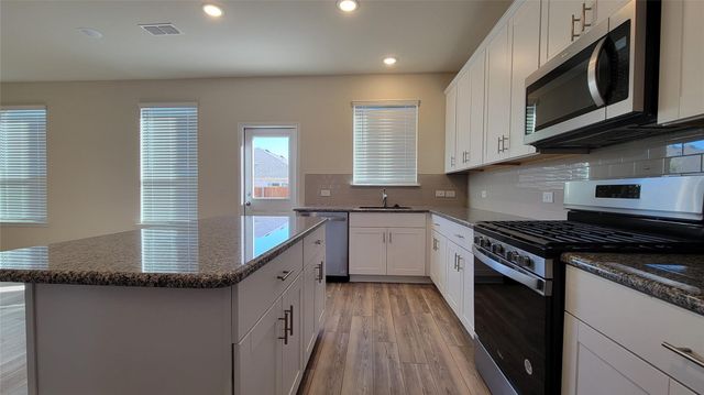 807 Goldenrod Lane, Princeton, TX 75407