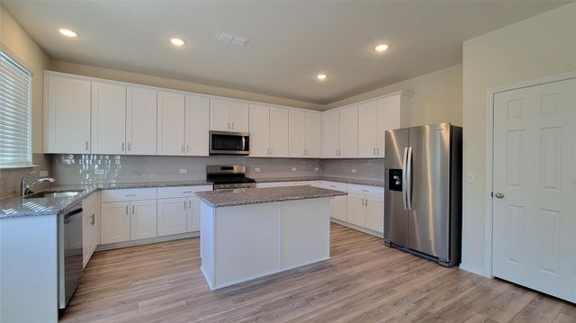 807 Goldenrod Lane, Princeton, TX 75407