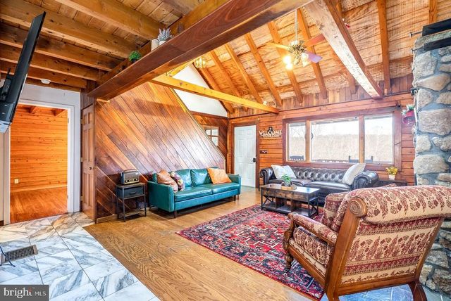 1660 CANOE RIVER DR, Rileyville, VA 22650