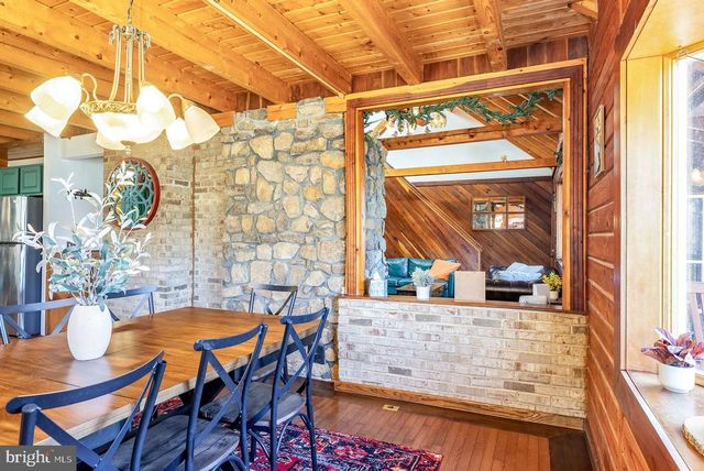 1660 CANOE RIVER DR, Rileyville, VA 22650