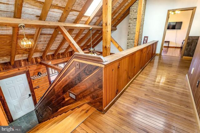 1660 CANOE RIVER DR, Rileyville, VA 22650