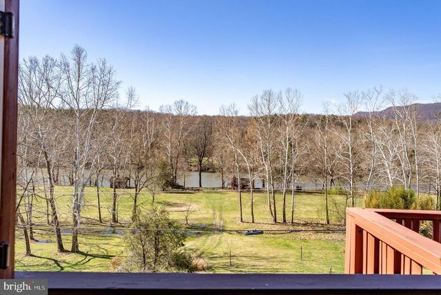 1660 CANOE RIVER DR, Rileyville, VA 22650