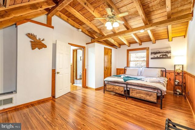 1660 CANOE RIVER DR, Rileyville, VA 22650