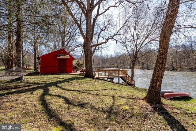 1660 CANOE RIVER DR, Rileyville, VA 22650