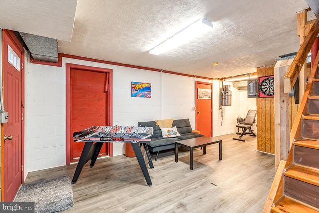 1660 CANOE RIVER DR, Rileyville, VA 22650