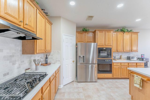 1205 Cambridge Court, Seabrook, TX 77586