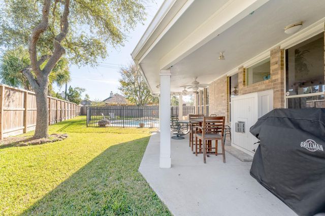 1205 Cambridge Court, Seabrook, TX 77586